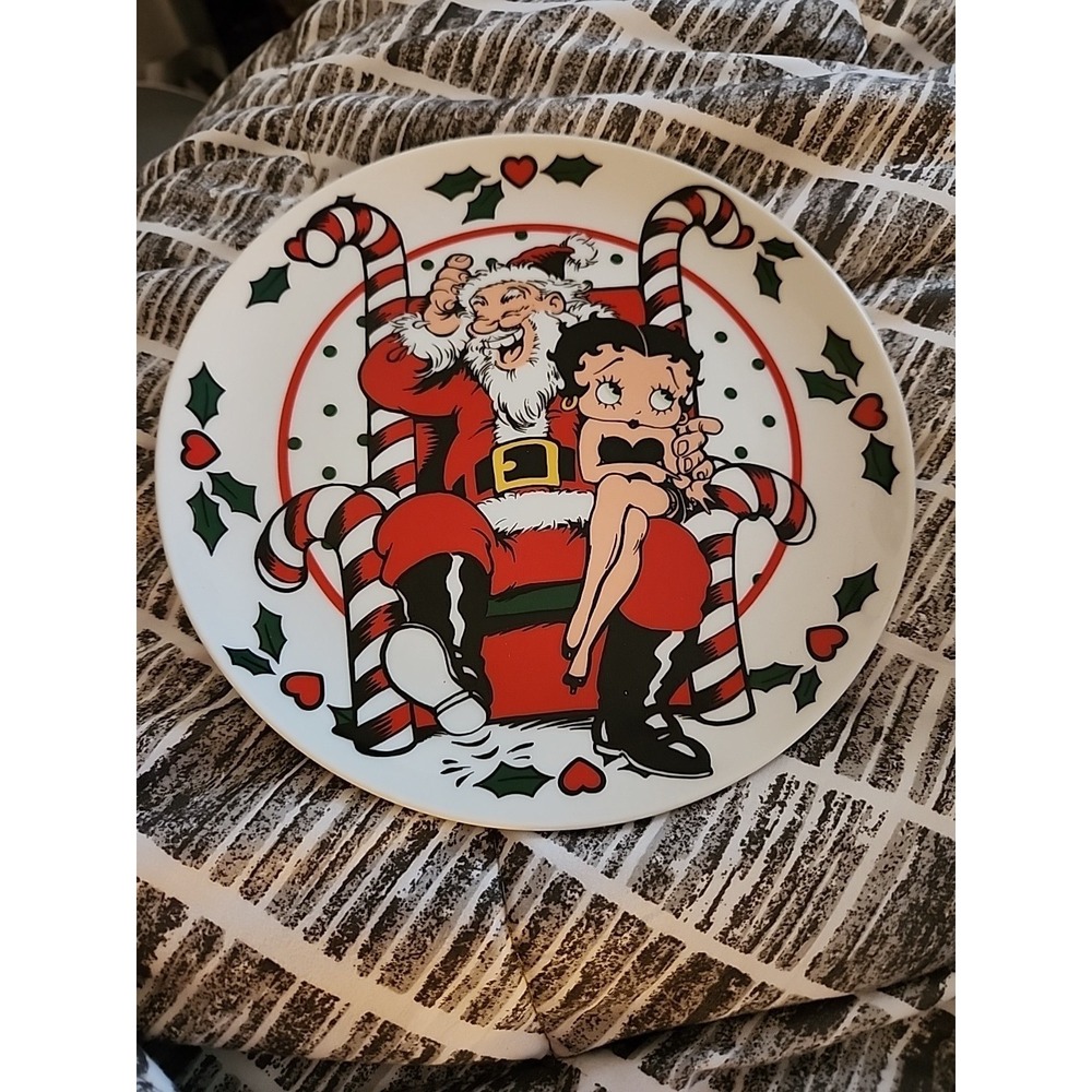 92 Betty Boop On Santa's Lap Christmas 7.5" Plate by Vandor, King Features Japan
